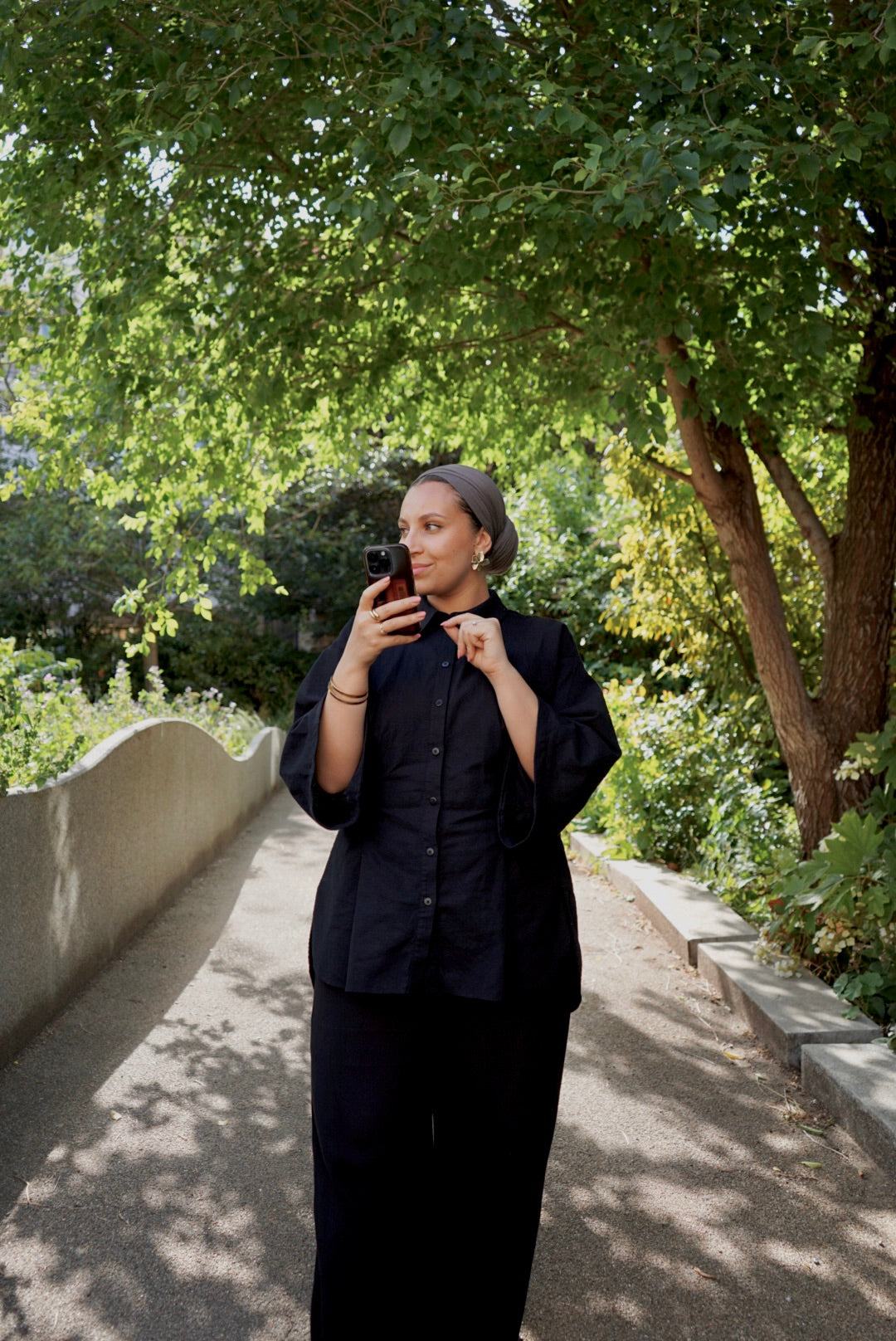 The Oversized Cinched-Waist Shirt — Black
